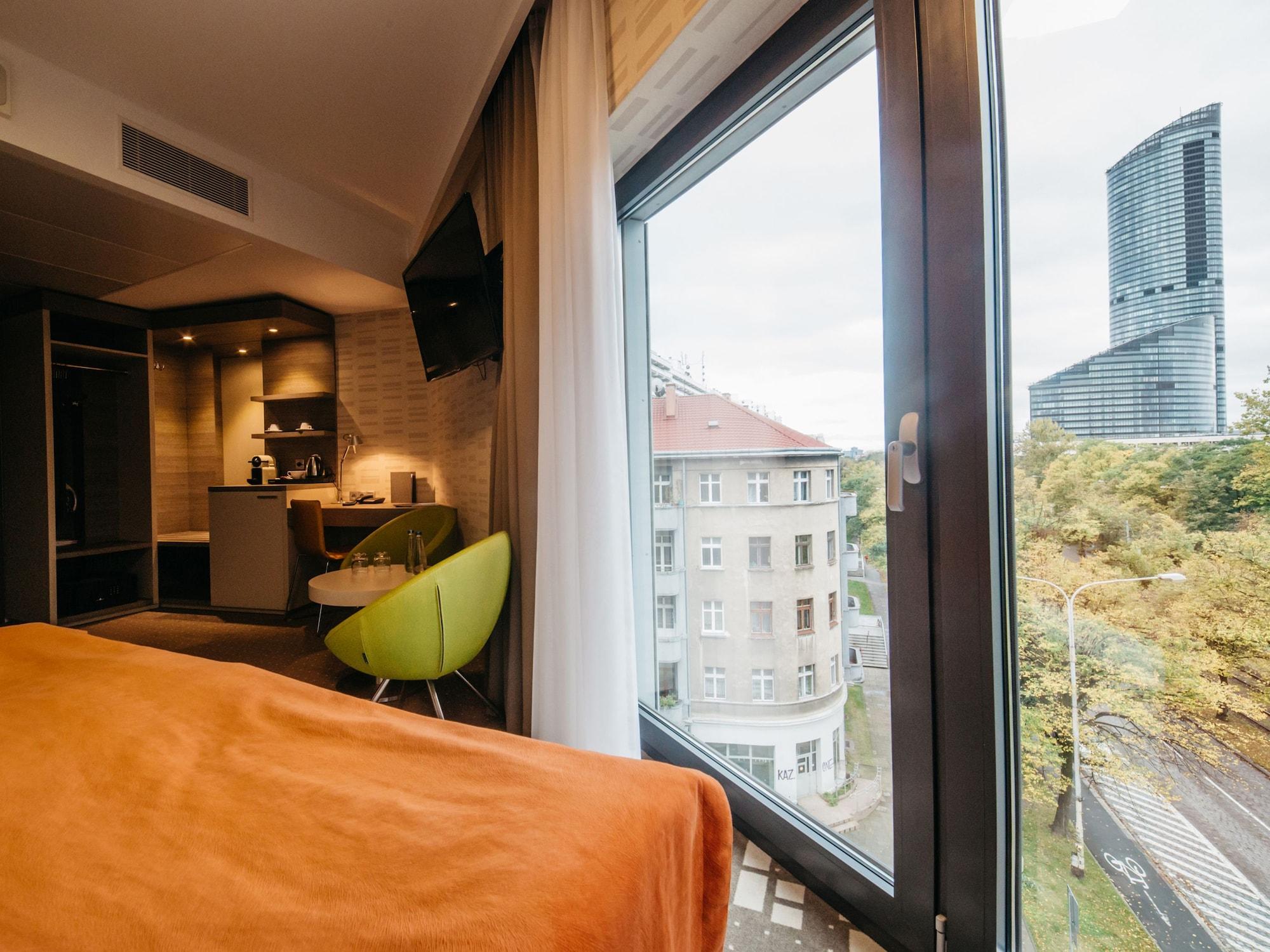 Q Hotel Plus ורוצלב מראה חיצוני תמונה