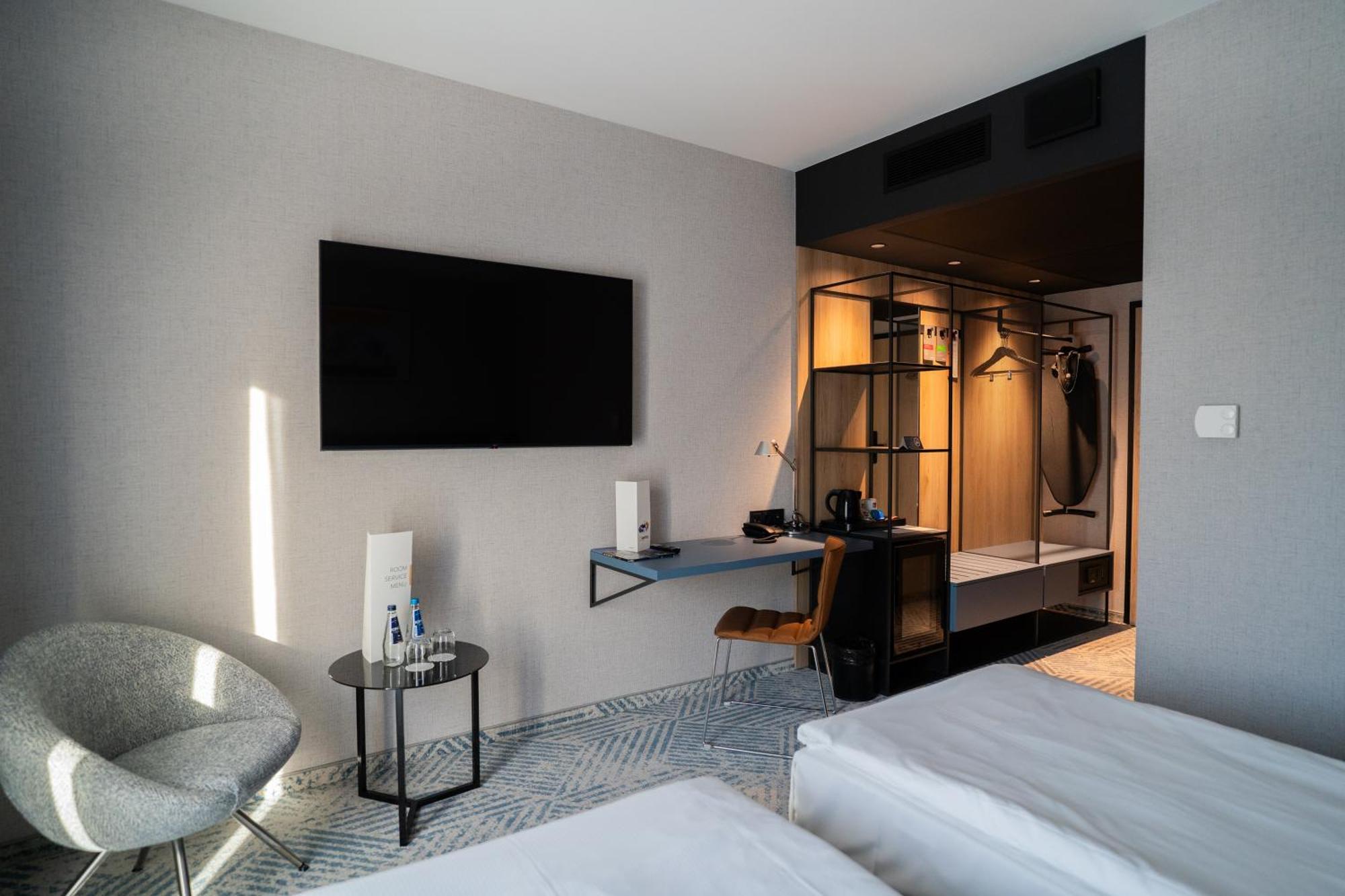 Q Hotel Plus ורוצלב מראה חיצוני תמונה