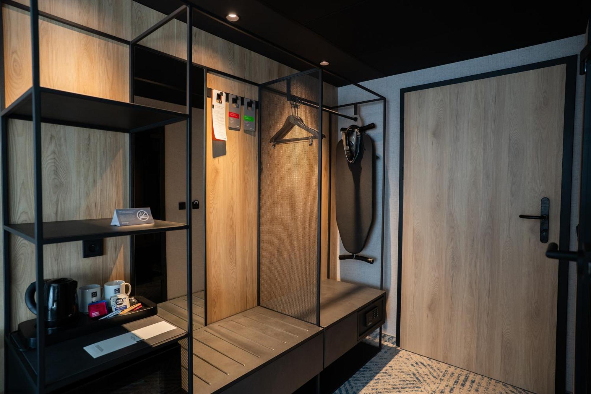 Q Hotel Plus ורוצלב מראה חיצוני תמונה