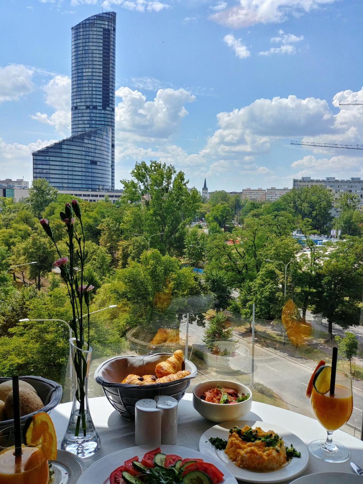 Q Hotel Plus ורוצלב מראה חיצוני תמונה
