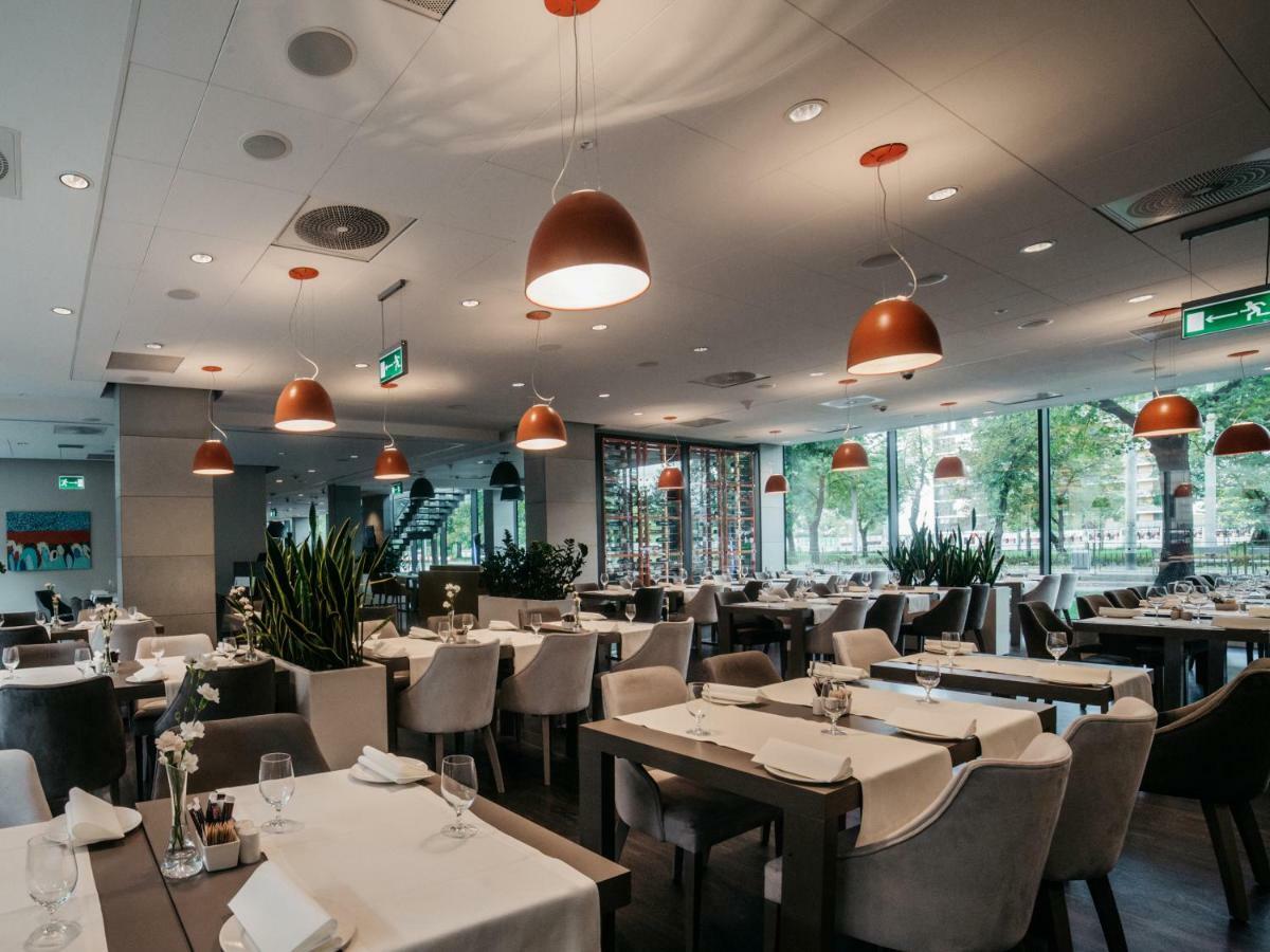 Q Hotel Plus ורוצלב מראה חיצוני תמונה